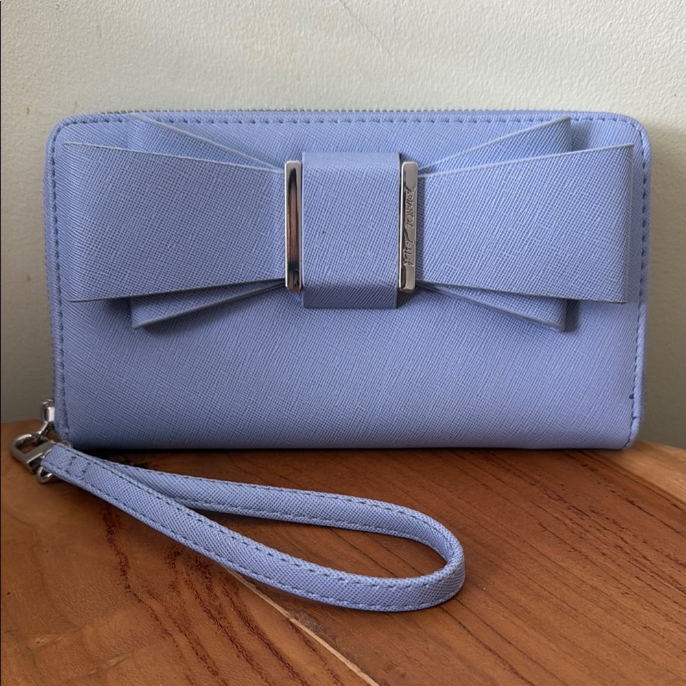 Betsey Johnson Lavender Bow Clutch Bag Wristlet Purse NEW